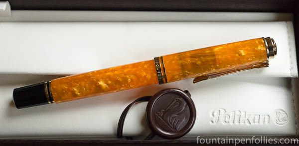 Pelikan M600 Vibrant Orange fountain pen in box